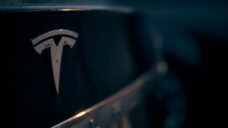 Tesla Faces Setback in Trademark Battle Over ‘Robotaxi’