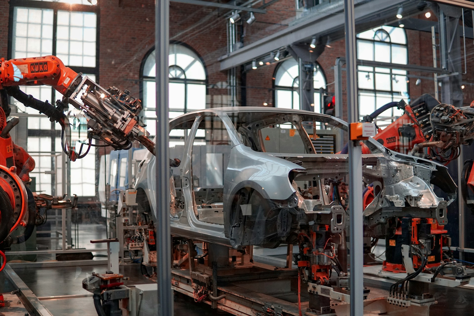Daimler Truck Plans to Cut 5,000 Jobs in Germany: Kassel Plant Among Those Affected